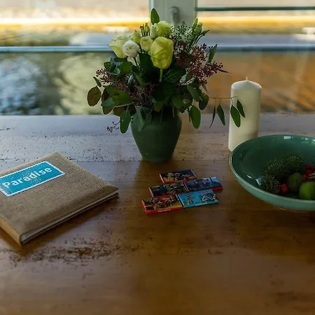 Hausboot Paradise Úszó hotel Klitten