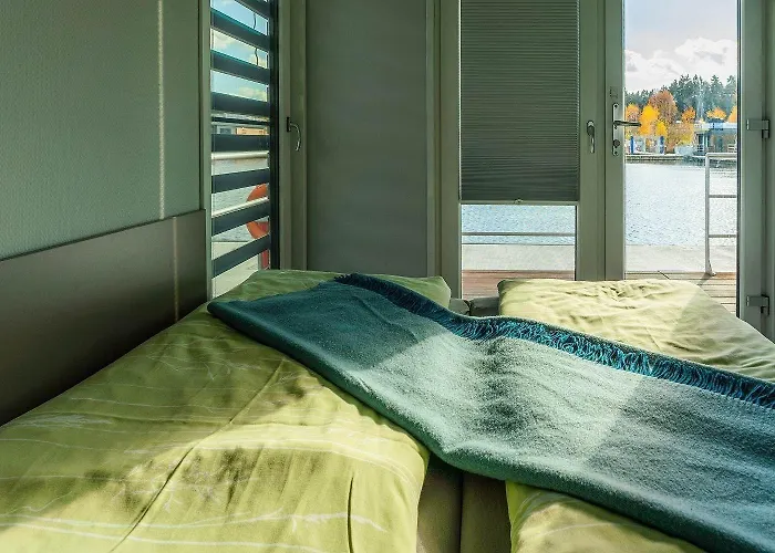 Hausboot Paradise Botel *